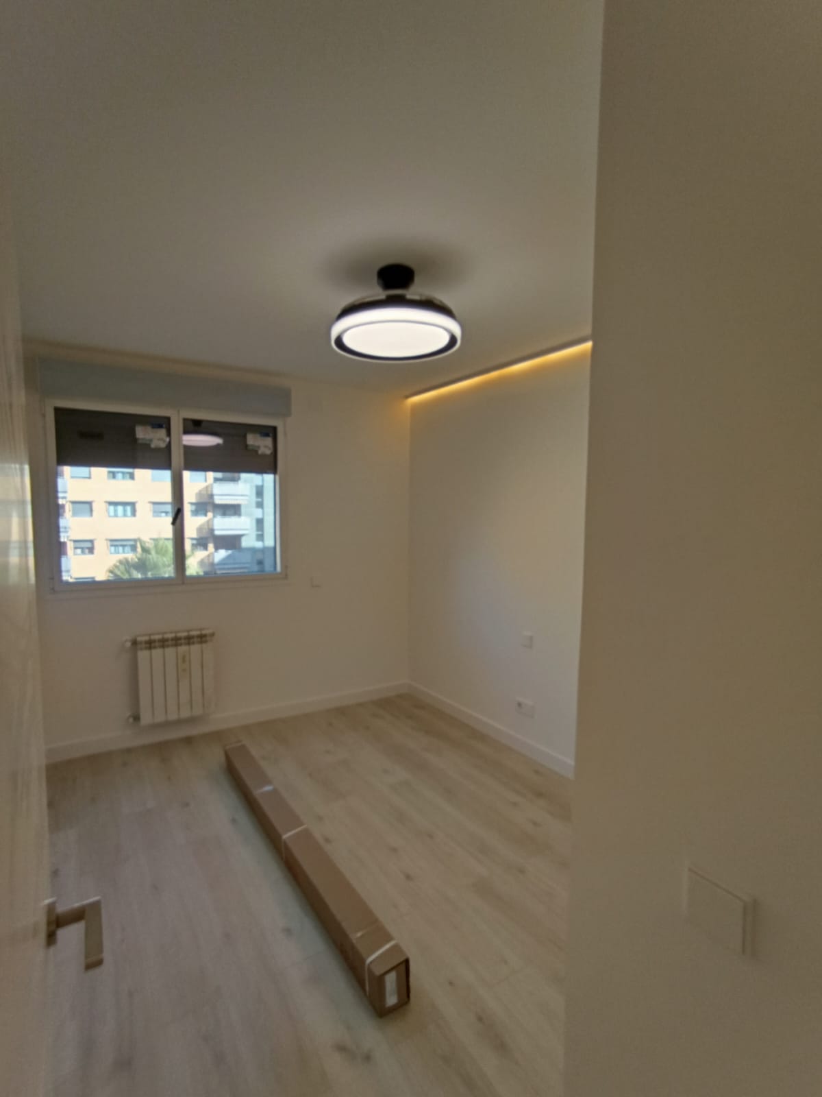 Dormitorio pintado por Trazo Maestro